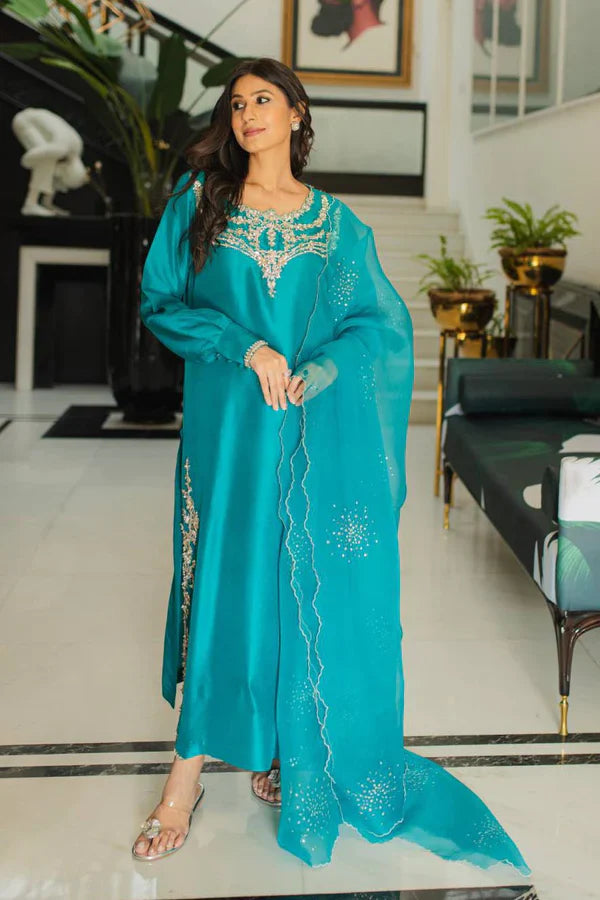 LADIES CLOTHS